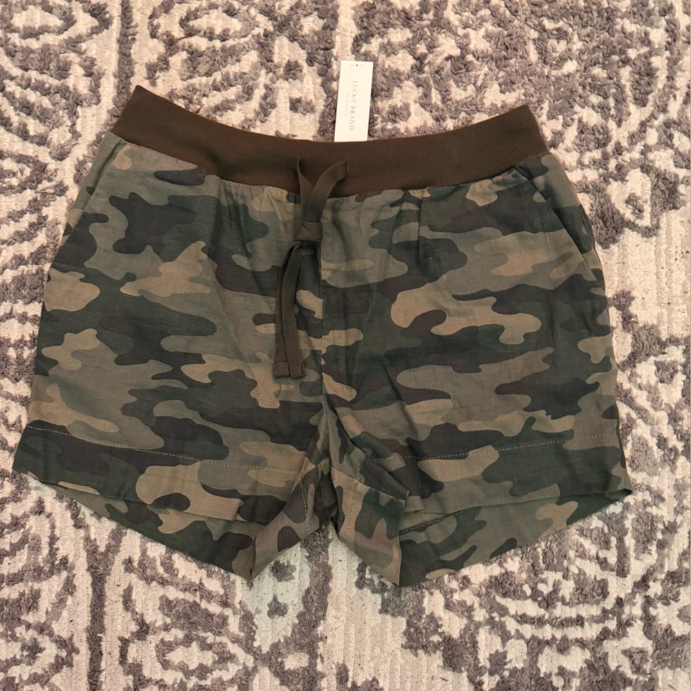 Lucky Brand Camo Shorts size Medium